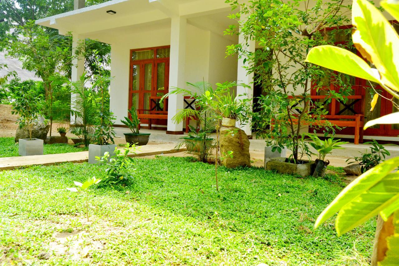 girilena resort Dambulla Esterno foto
